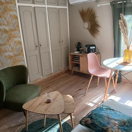Chambres Dans Les Alpilles Les Jardins De Meyrol Eyguieres Exterior photo