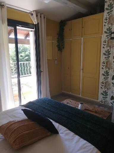 Homestay Dans Les Alpilles Les Jardins De Meyrol